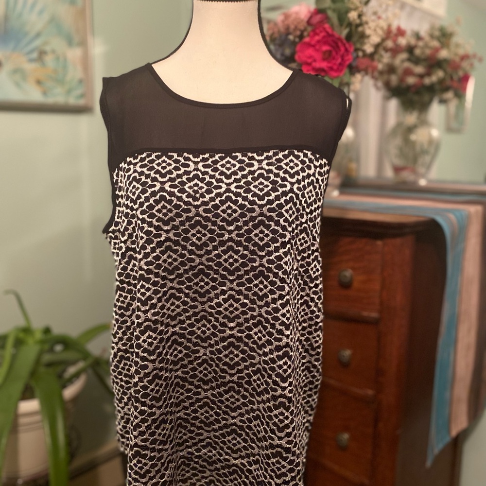 Black and White Sleeveless Blouse